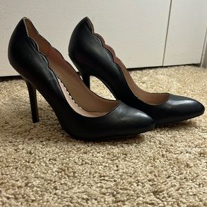 Betsy Johnson Pump NWOT